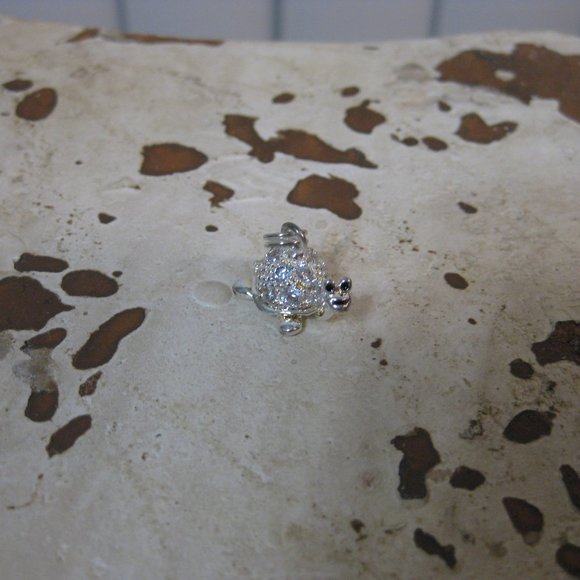 NWOT sterling silver turtle charm pendant ornament - Picture 3 of 7